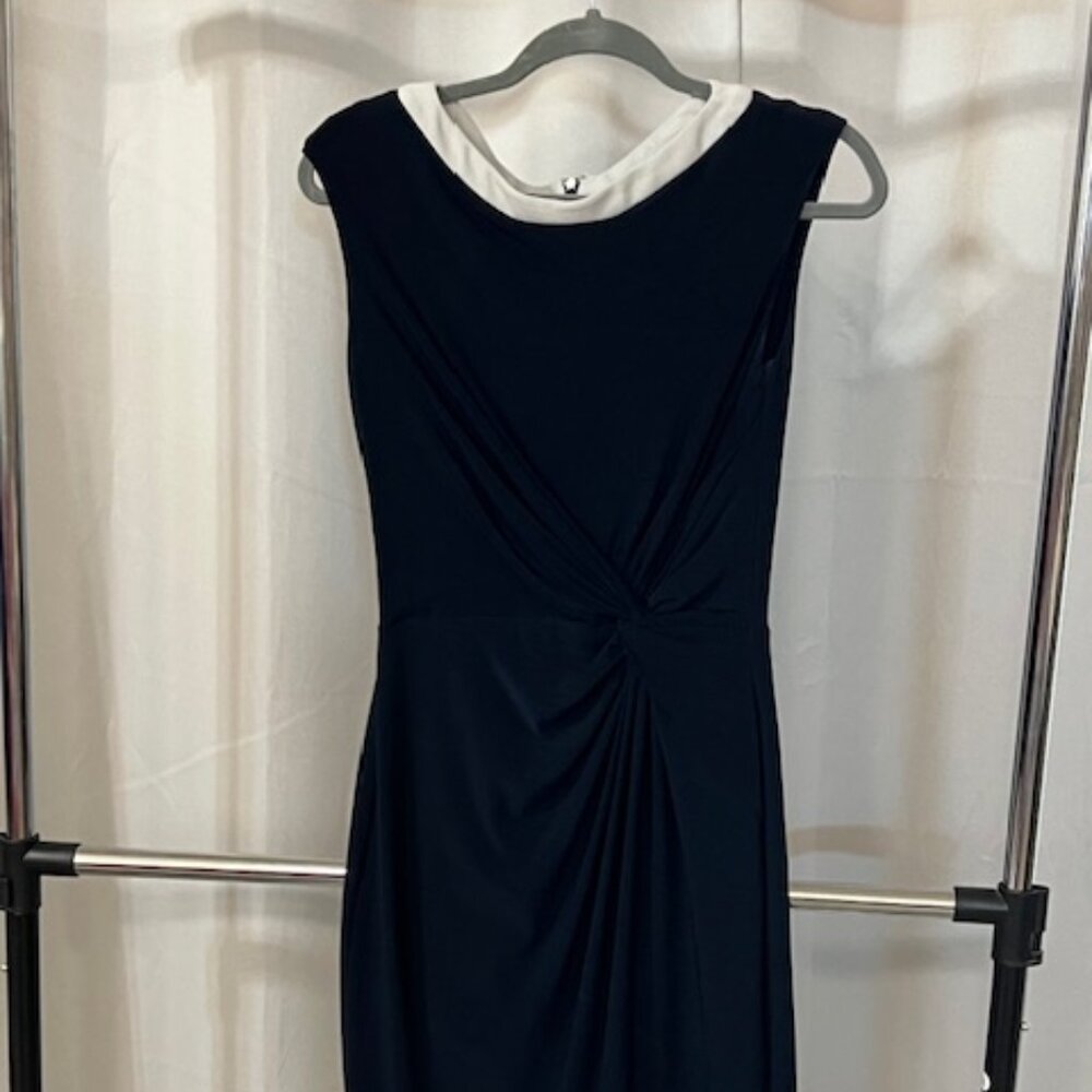 Elegant Navy Blue Sleeveless Dress
